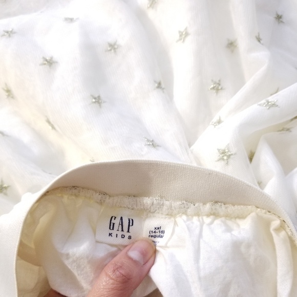 🍒EUC🍒 GAP EMBROIDERED TULLE MINI SKIRT - Picture 5 of 5